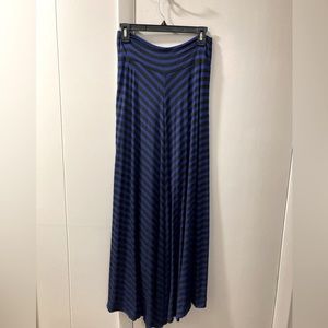 I.N. Studio Royal blue and gray striped long skirt. Size large excellent shape